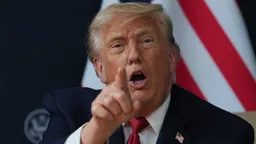 Стало известно о приказе Трампа нанести новые удары по Ирану